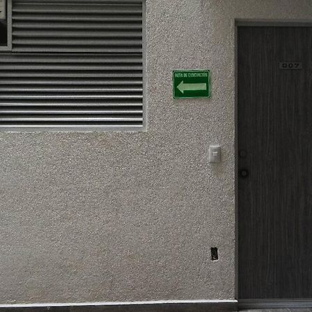 Casa A Una Calle Del Kiosko Morisco. Meksika Dış mekan fotoğraf